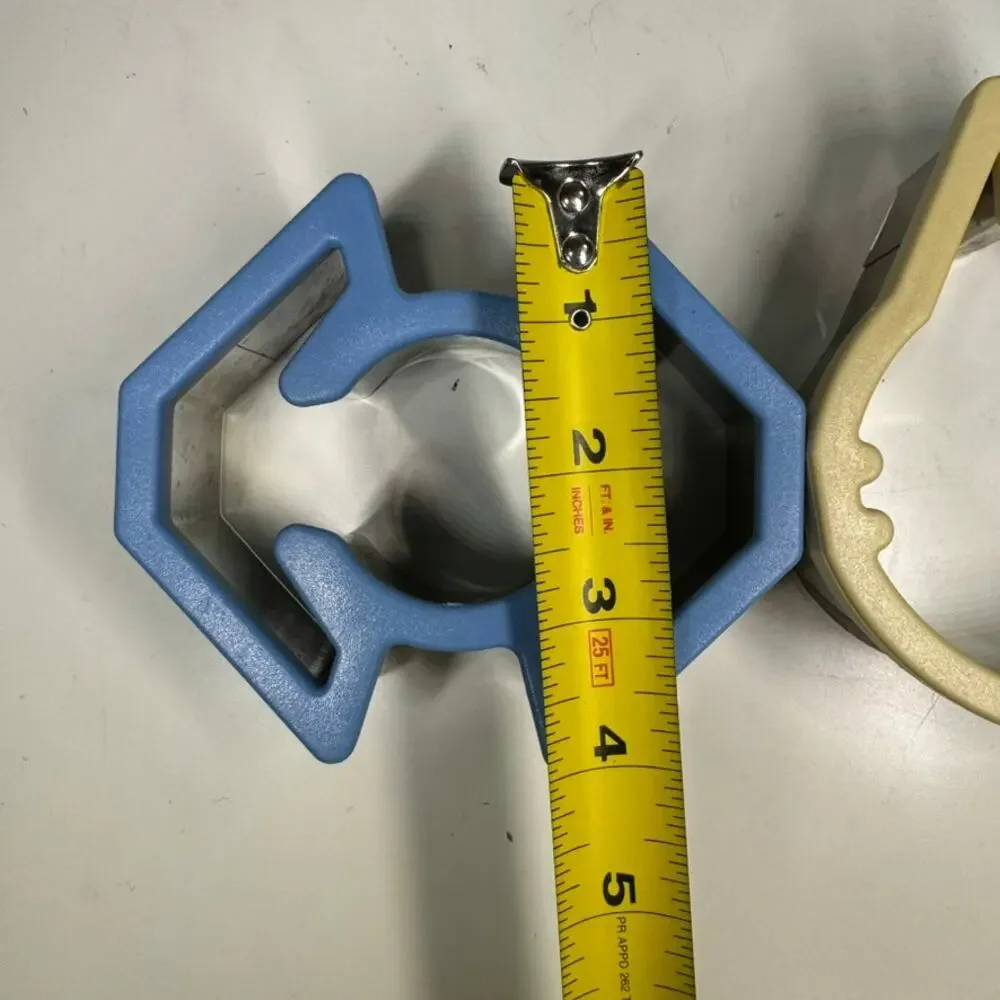 Williams Sonoma Star Wars Millennium Falcon Tie Fighter Cookie Sandwich Cutters